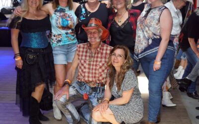 11-05 Friends Of Country Live & Richard en Lydia in de Ouwe Stal in Nieuw Schoonebeek